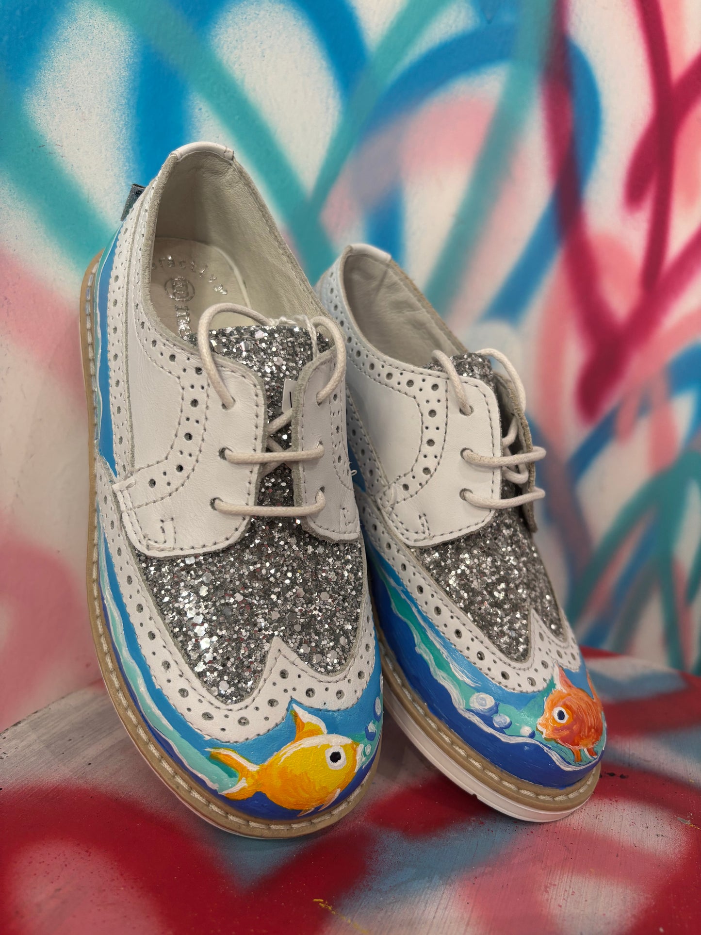 Scarpa in Vera Pelle con Glitter e Pesci Dipinti a Mano