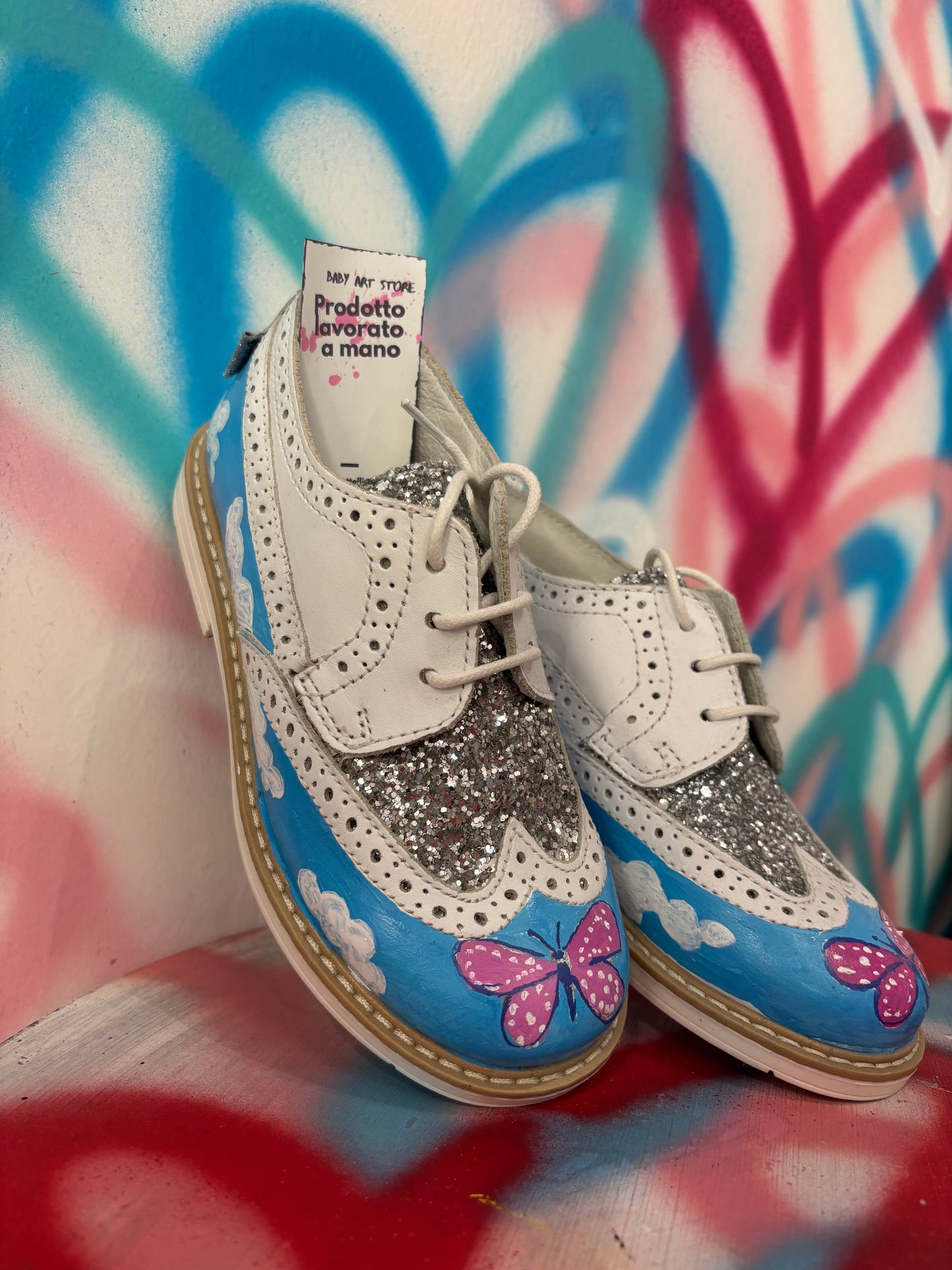 Scarpa in Vera Pelle con Glitter e Farfalle Dipinte a Mano