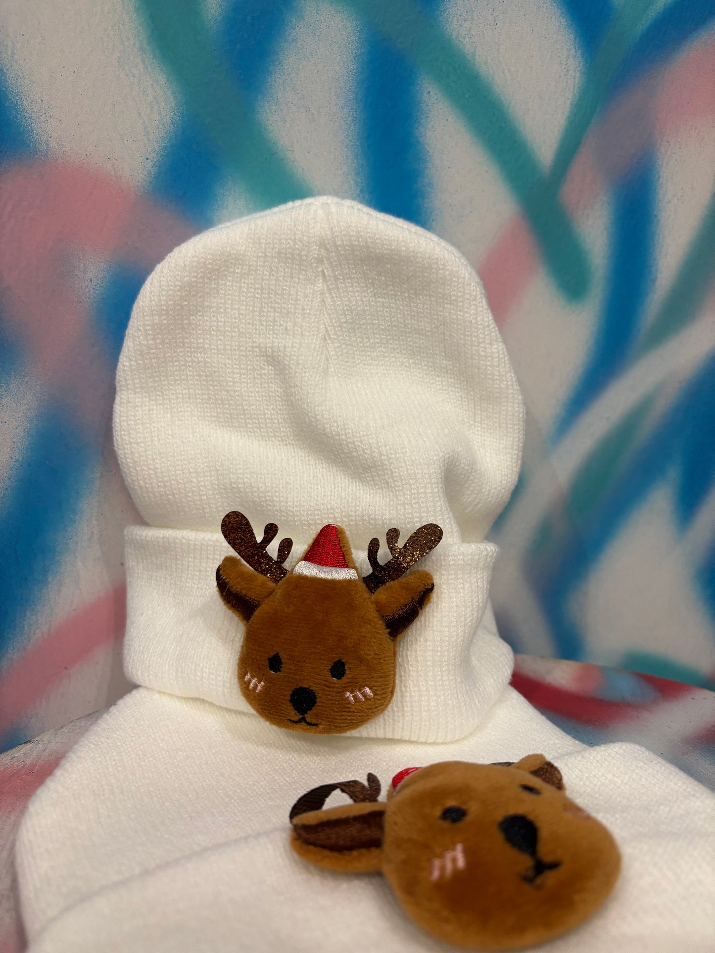 Cappellino Invernale con Renna Peluche – Speciale Natale